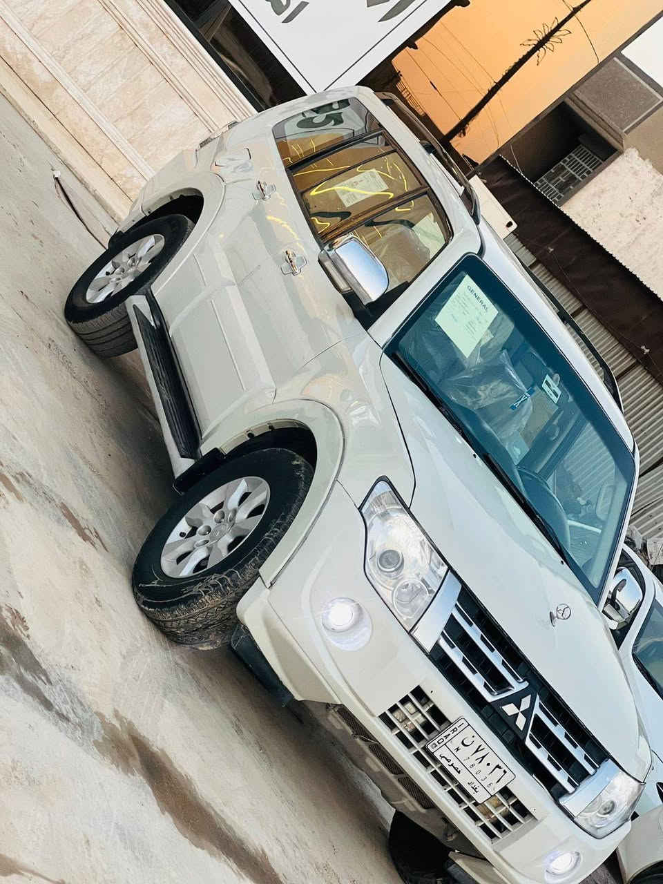 السلام عليكم، سيارة باجيرو للبيع فقط، حبتور ومواصفات الحبتور معروفة واحد على واحد بيه قطعتين صبغ جاملغ وبنيد السيارة بأسمي رقم إنكليزي بغداد موديل ٢٠١٠ السعر (١٣٧) وبيه مجال شي بسيط  مكان السيارة بابل الحلة
رقم الواتساب فقط ***********
رقم الاتصال
***********
