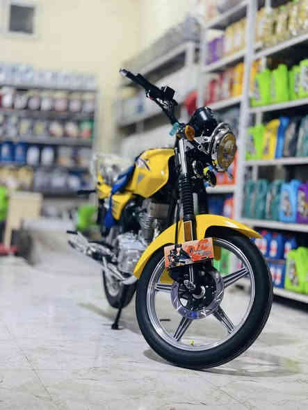 سلام عليكم شباب دايون عضم مديل 23وراق اصلي وكيله سالم شهاب ابو عبير مكفوله كفاله عامه كل نقص مابيه  كله شغاله صلنصه ستيل  صوته طرب الدراجه جديده كلش مامشيه هواي الدراجه مكاني حله طهمازيه رقمي ***********الشراي يتصل السعر خاص وتدلل
