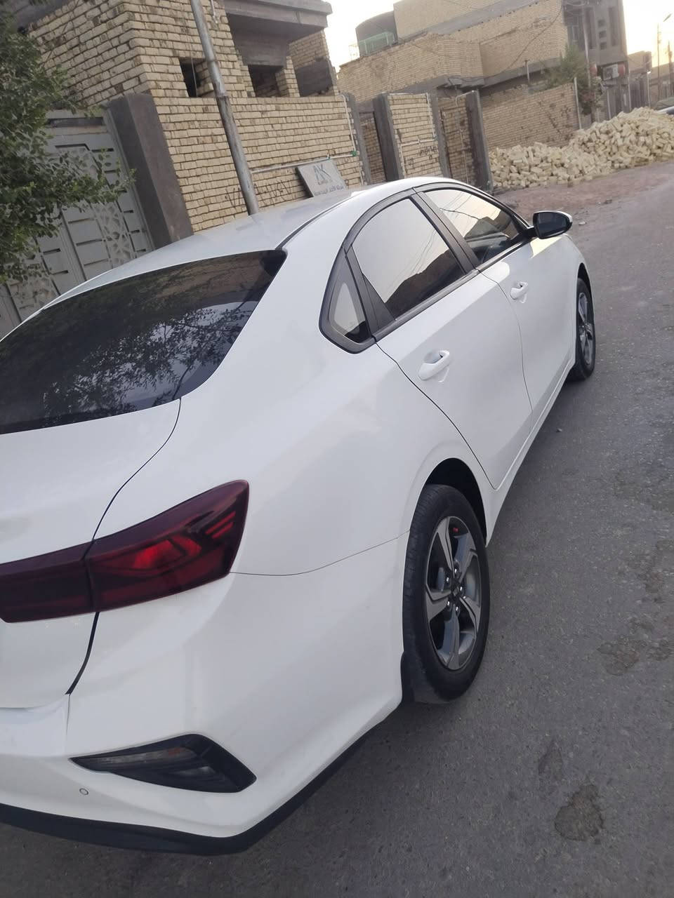 سلام عليكم سيراتو موديل ٢٠٢١ نص فول  مكفوله بيهه بارد بصيط بالهلال الجاملغ الامامي والباقي كفاله رقم بغداد باسمي سياره حلوه وجديده محرك ١٦٠٠ حداديه كير محرك  تبريد كفاله وعل وضع الشركه السعر ١٤٧ وبيهه مجال مكاني السماوه الرميثه لاستفسار *********** او ***********
