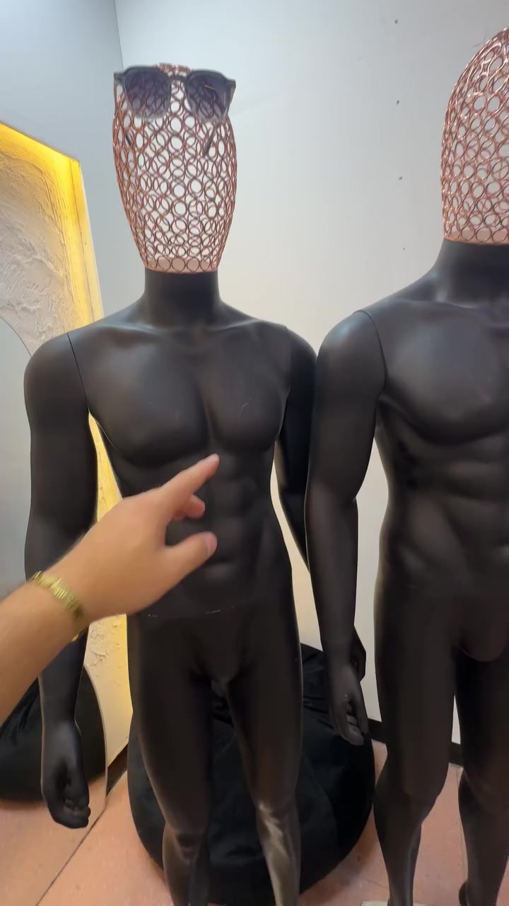 مليكانات عدد 2 نظيفات استخدام قليل راس مشبك ينفصل قاعده معدن
للاستفسار راسلني خاص او ع الواتساب
***********
