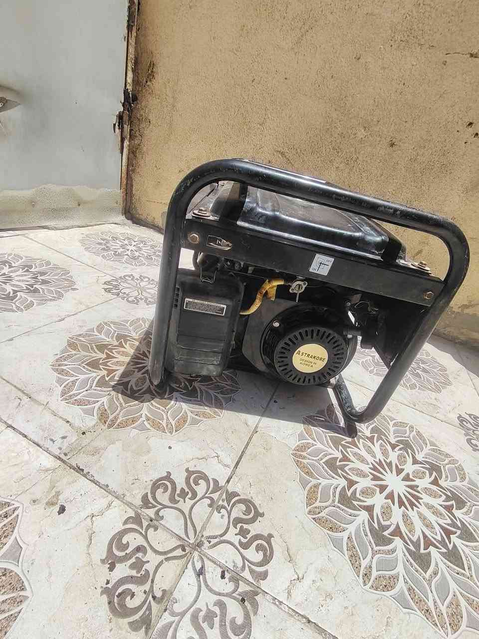 سلام عليكم مولده البيع جديده مديل 25 مشغلينه 15فقط وعايفينه  ضامينه الله شاهد ما مشغلينه سعره 200قفل شراي ينتصل علا رقم ***********
