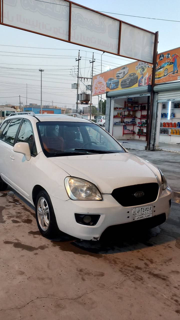 كيا كرنز للبيع رقم بغداد تحويل موديل 2010 سعر جوه السوگ
السياره جاهزه ٧راكب محرك كير حداده تبريد بس غاز 
البدي بي ضربه وبي صبغ شوف العين السياره مكفوله گلبه وچفيه وعيب شرعي مكانه البصره 
السعر 78$
‏‪0770 326 8241‬‏
‏‪0781 871 1147‬‏
