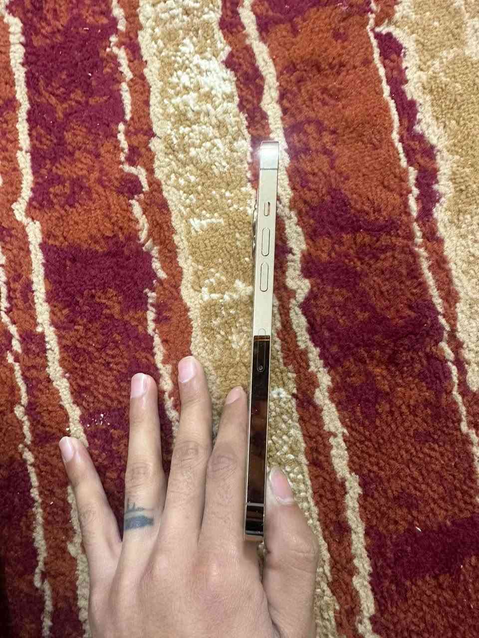 سلام عليكم ايفون 12بروماكس ذاكره 128الجهاز سلاسه تخبل دقه كلش حلوه الجهاز ما مفتوح ابد ماداخل صيانه فقط الضهر مكسور مثل ما موضح بصوره السهر 450
الاتصال ***********
