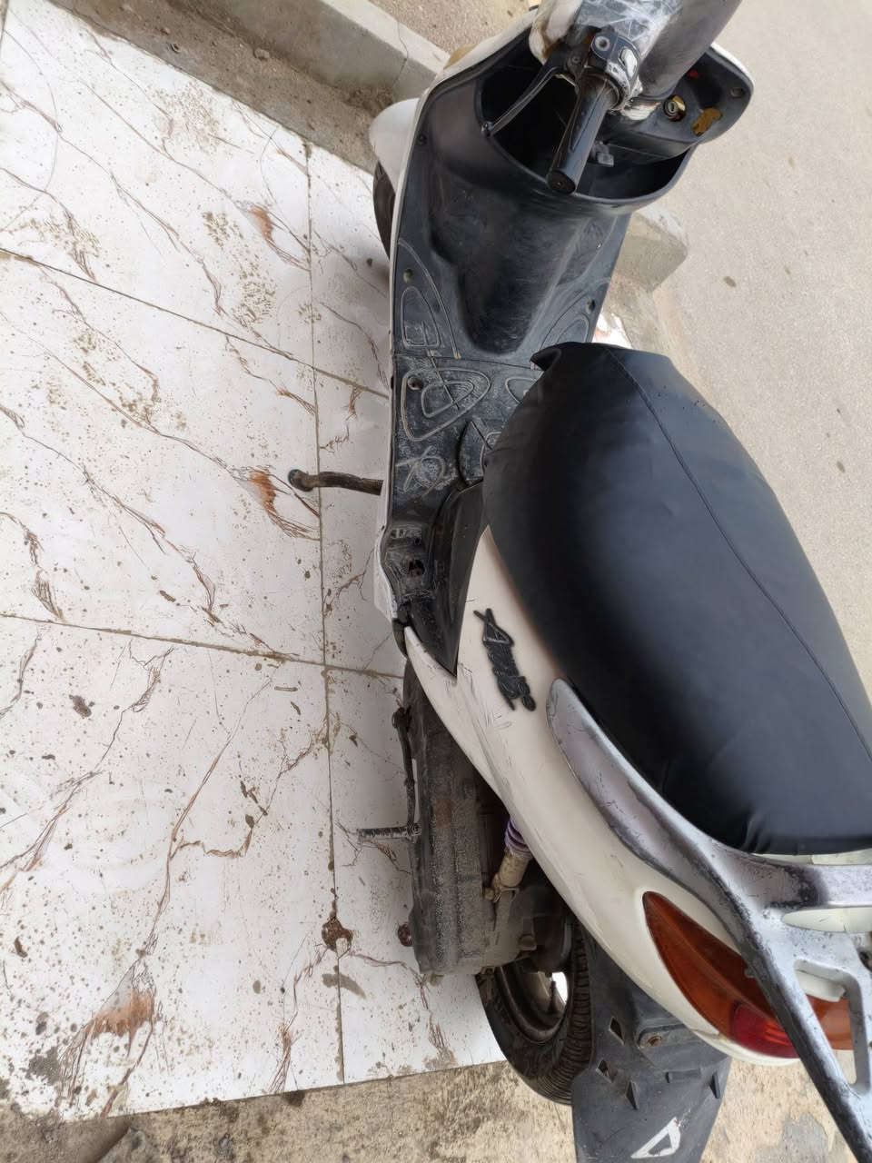 السلام عليكم اكزز للبيع بسعر مناسب الدراجه مال جر وعر مال جناي مكينه تخبل عوزه بس تصليح راجز شغاله نكره بكل وقت سعر 225وبيه مجال مكاني ناصريه مركز


**إذا كنت صاحب هذا الإعلان وتريد حذفه لأي سبب، رجاءا أرسل رسالة إلى الدعم الفني**