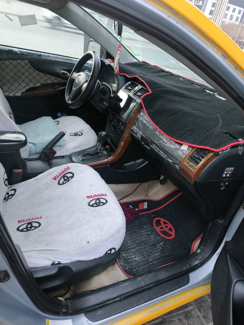 سلام عليكم كورلا للبيع مكلوبه سياره كله معجون موديل ٢٠٠٨ سنويه لل ٢٠٢٧ غرمات نقابه مصفر تبريد تدفئه مايشتغل بطاقت بانزين مابيه رقم بابل مشروع وطني السياره بكركوك و صاحبها بكركوك تريد وكاله تريد تحويل السياره مكلوبه لاتجي تكلي شبيها مابيها السعر ٧٠ وبيها مجال 