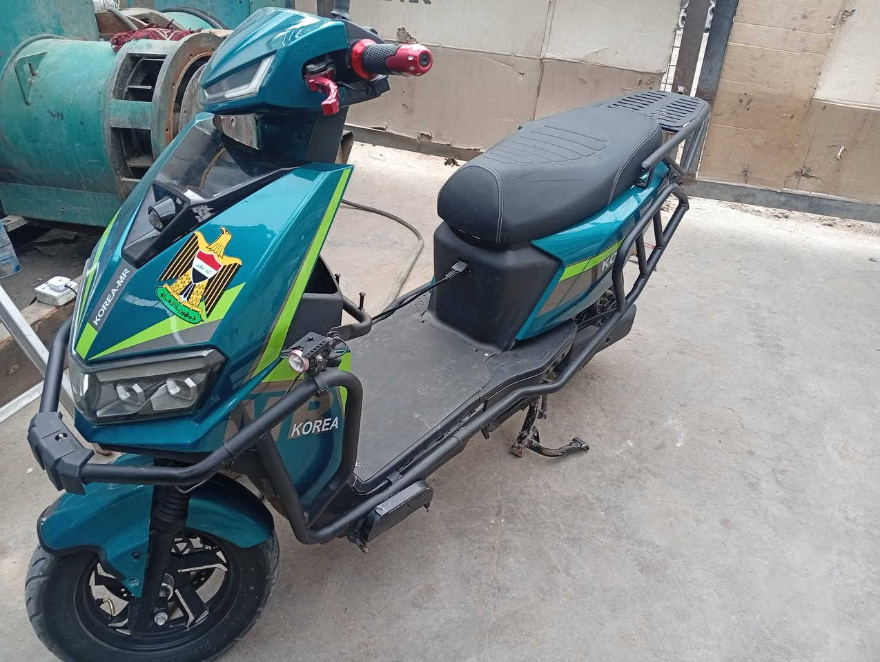 دراجه سكنس لبيع موديل 25
بطاريات 6على فحص درجه كلش نضيفه صارله 3شهر من اخذته سعره 650وبيه مجال 
***********
