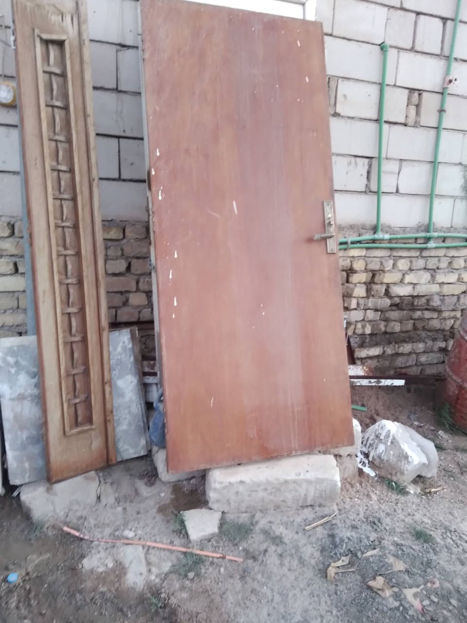 السلام عليكم...بيبان مستعمله حديد جبير ب٧٥ والزغير ب٢٠ والخشب ب٥٠ والبلاستك ب١٥ وجهاز رياضي ب٥٠ والسطل ب٢٠٠٠  /***********
