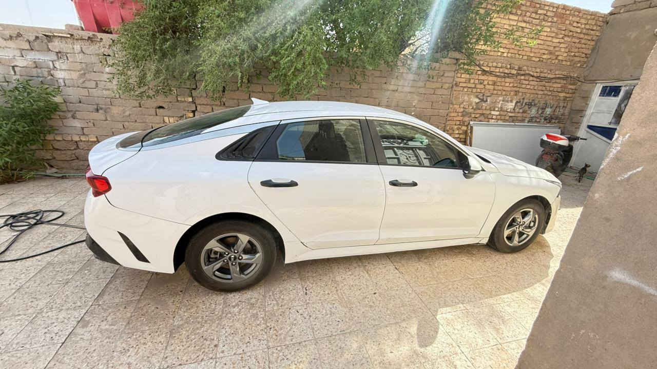 سلام عليكم كيه 5موديل٢٠٢١معوقين وارد أمريكي مكينه 1600تيربو فول مواصفات عده الفتحه رقم الهاتف *********** السعر ١٣٩ وبيه مجال بسيط
