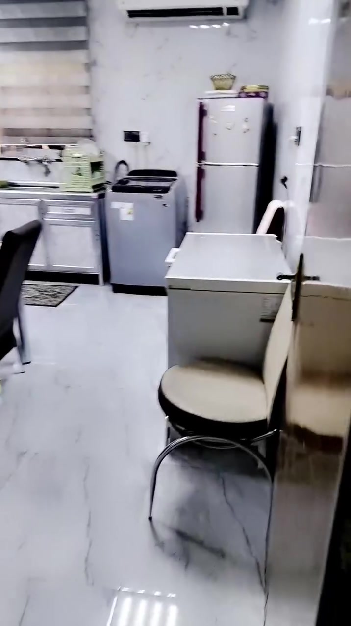 بيت للبيع شارع 70 قرب صورة الشهداء طابقين مساحته 300  البيت خلفي السعر 280 وبي مجال


**إذا كنت صاحب هذا الإعلان وتريد حذفه لأي سبب، رجاءا أرسل رسالة إلى الدعم الفني**