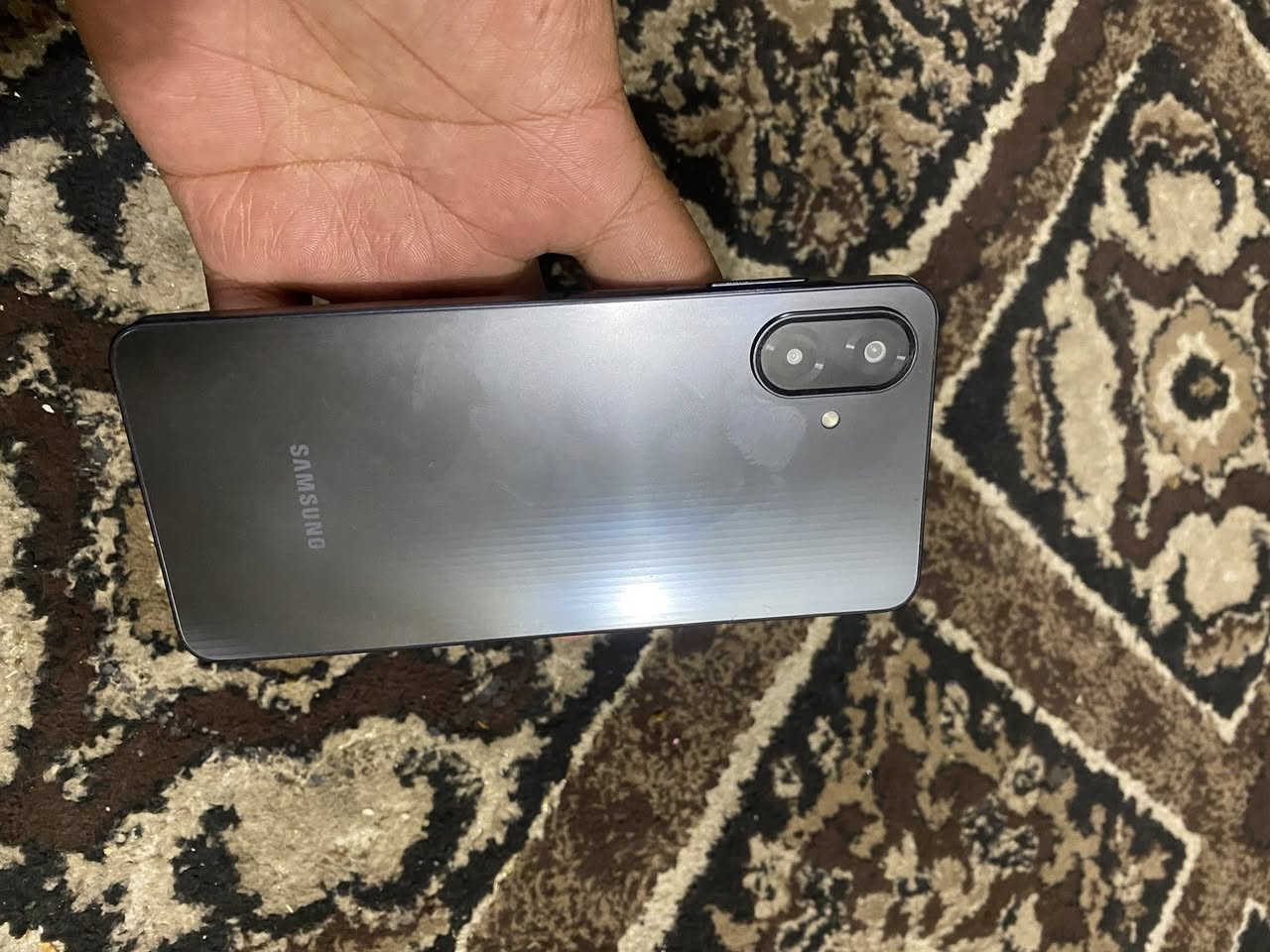 كلكسي A07 للبيع ذاكرته ١٢٨ عشوايته ١٢ سعره ١٤٠  مكاني بغداد ***********
