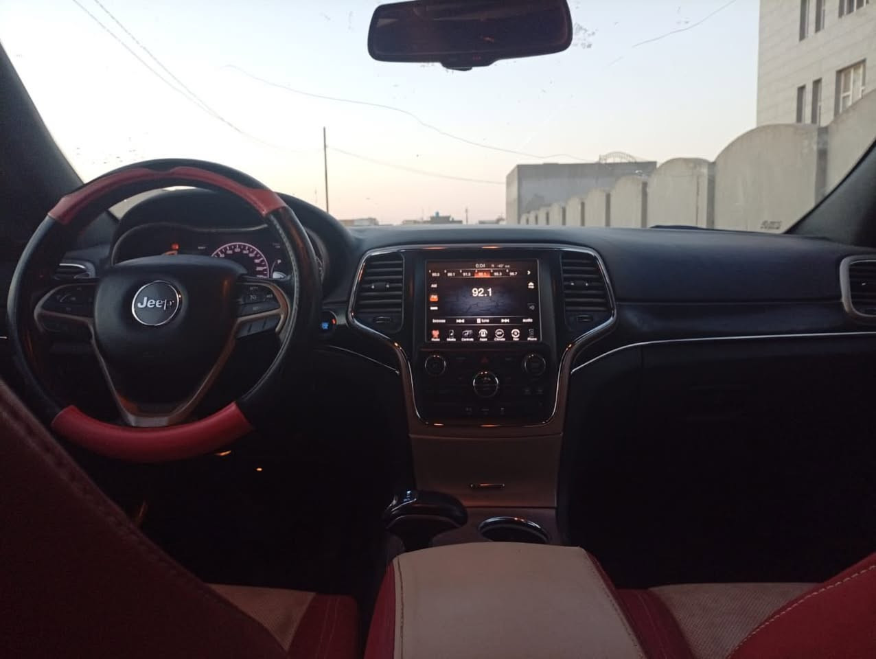 جيب موديل 2015 معلايه رقم بغداد تحويل مباشر السياره مكينة 8 فول للأخير السعر 123 مكان السياره حله نادر الثانيه 

***********
