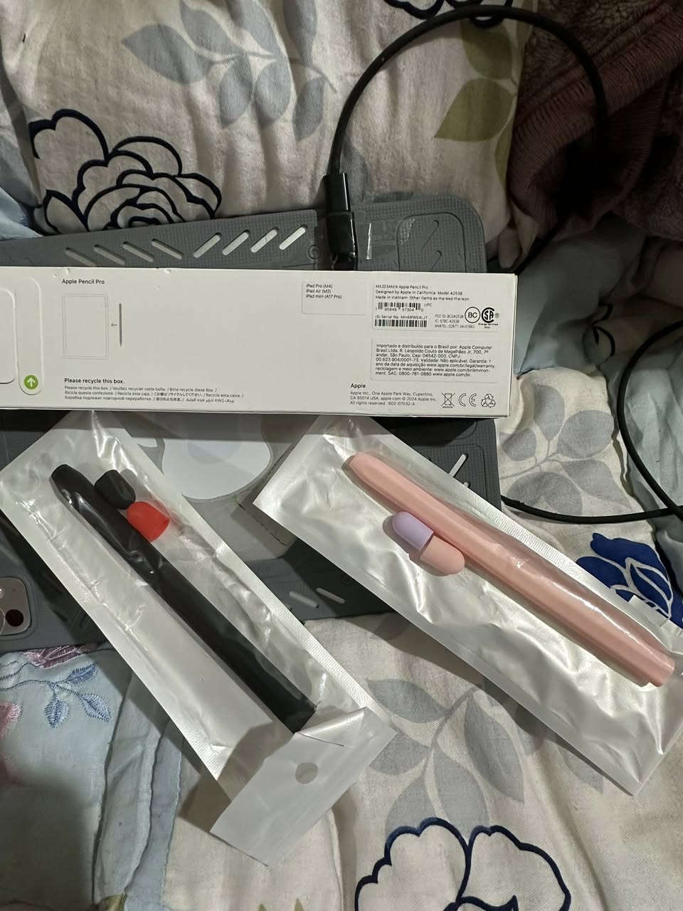 السلام عليكم اخي أدمن اقبل اخوان مثل ماواضح قلم إبل بينسل برو نسخه العربيه اغير مفتوح او مستخدم جديد بستيكر إبل ويا حافضات ثنيين غير مفتوحات سعرى ١٣٠ توصيل ماعندي مكاني بغداد و وسماعه بسعر واحد كذالك غير مستخدمه وبس ولله ❤️


**إذا كنت صاحب هذا الإعلان وتريد حذفه لأي سبب، رجاءا أرسل رسالة إلى الدعم الفني**