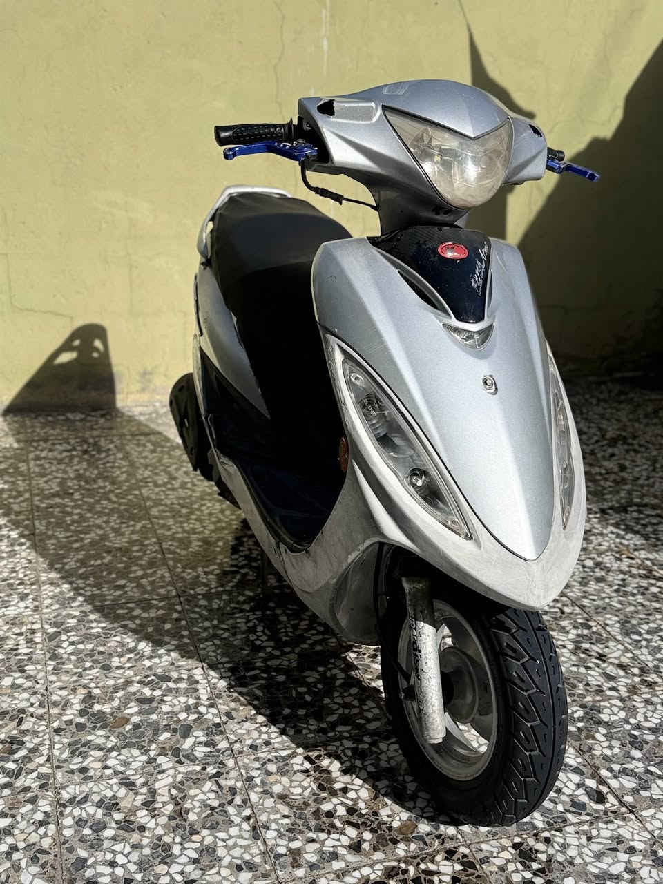 سلام عليكم دراجه كامكو جي فور للبيع دراجه كله بلاد برغي ما مفتوح بيه دراجه كلش نضيفه شراي راسلني *********** وتساب سعر550
