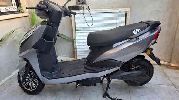 ماطور شحن 6 باتريات +شاحنتة الاصلية-سعره 700
***********
