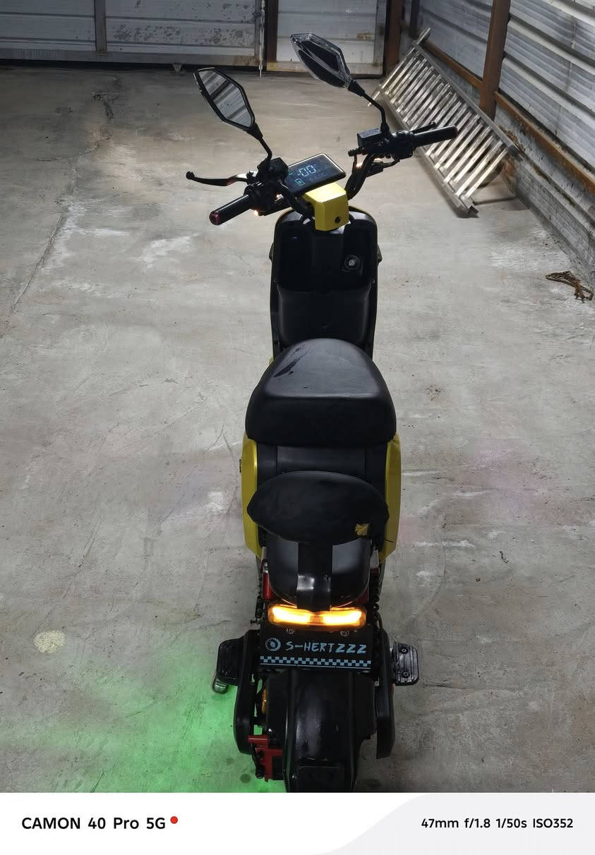 سلام عليكم درجة شحن للبيع 009 دراجة نضيف كلش خمس بطاريات ملف 2000 تمشي 60 بل ويز اشاير يمن يسار لايت اليدي شاشة بصمة تشغيل عن بعد بريكات أمي خلفي دسك الدراجة معروضة ب 400 مكاني حي الجهاد رقم التواصل ***********
