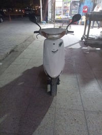 عصفوريه محرك لوك شلعه معدل كهربائيات كلها شغاله السعر ٣٠٠ وبيها مجال ب...