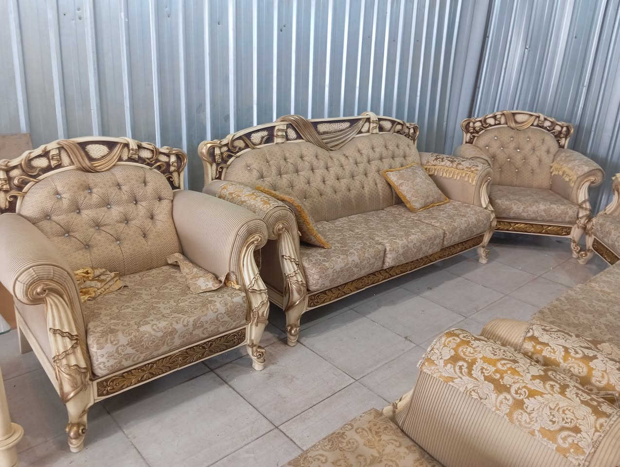 تخم تركي اصلي ثقيل اخو الجديد مع ماصه وسطيه كبيره وثنين وسط  ١٠ نفرات العنوان بابل المدحتيه قرب معهد ستاذ خالد مقابيل المنتزه لاستفسار خاص ***********
