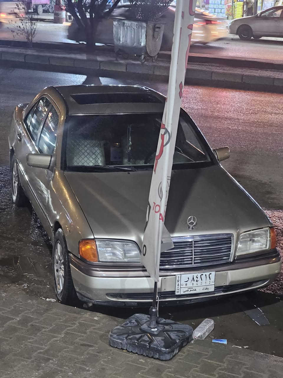 مارسيدس 320
گشرها نضيف مثل ما موضح بالصور 

6 سلندر بلاديه خراطيم 

السعر 55 وبيها مجال 

السياره بأسمي


**إذا كنت صاحب هذا الإعلان وتريد حذفه لأي سبب، رجاءا أرسل رسالة إلى الدعم الفني**