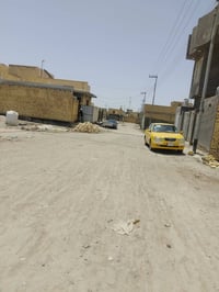 بيت هيكل ١٠٠ متر خلفي ممر متر وربع كونكريت مسلح بناء درجه اوله مكانه ك...