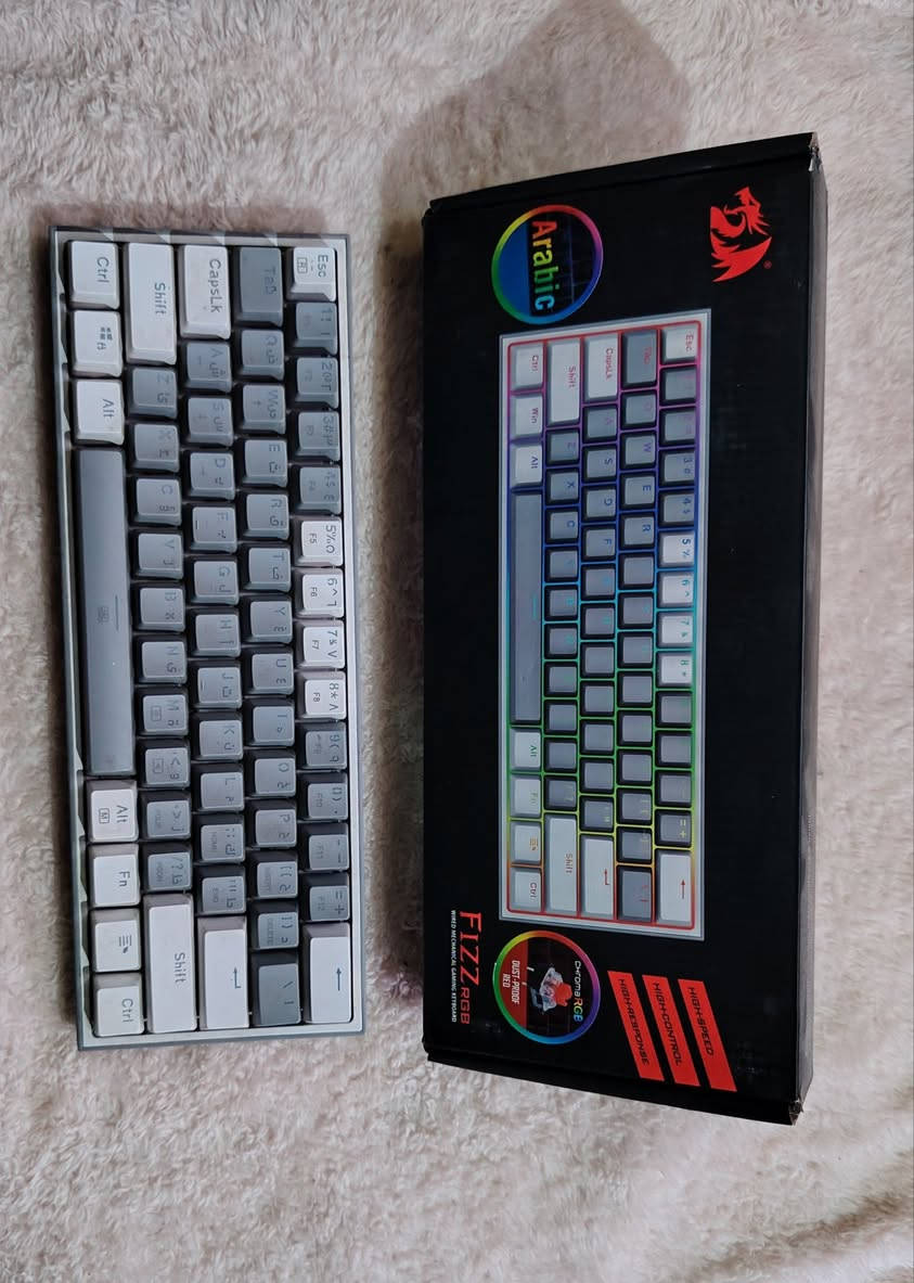 مُكلف بلنشر)
السلام عليكم  الغراض كلهن استخدام شخصي وليس امزون 

تجميعة وsetup للبيع مع هداية 

مواصفات الكيس 
كيس mini لون اسود مع 3 ڤانات 

المواصفات:

المعالج: Intel Core i3-10105F

كرت الشاشة: AMD Radeon RX 580 8GB
المذربورد: ASUS H510 (يمكن ما متأكد)

الرام: T‑Force 16GB DDR4 بسرعة 3200MHz

التخزين: M.2 NVMe بسعة 1TB

البور 600w

السعر: 450 الف

الملحقات:

شاشة gaming monitor:

Avetron G2411

Panel: IPS

180Hz

1ms

HDR Ready

Size:23.8

السعر 200 ألف

الكيبورد:

Redragon Fizz K617 RGB
كيبورد ميكانيكي 60%
إضاءة RGB
سويتشات ميكانيكية
حروف عربي + إنكليزي

السعر 40 الف

الماوس:
Razer DeathAdder Essential
ماوس ألعاب سلكي
حساس بصري حتى 6400 DPI
تصميم مريح لليد
5 أزرار قابلة للبرمجة

السعر 30 الف

اليد (الكنترولر):استخدام بسيط لون اسود
Sony DualSense Wireless Controller
يد تحكم للبلايستيشن 5
اهتزاز متقدم (Haptic Feedback)
أزرار تكيفية (Adaptive Triggers)

السعر: 100 الف

ويب كام(كاميرا حاسبة):
1080p

 60hz

السعر 10 ألاف

مايك حاسبة احترافي RGB:
بي خاصية اللمس علمود تطفي المايك وبي مودات خاصة بي 

(ملاحظة بي نقص بالقطعة الي تربط المايك بالستاند قطعة تلكاها بكل مكان اني مسوي تحويرة الها)

السعر: 15 الف كامل ملحقاتة  

ذاكرة: m.2 NVME

128GB 2280

السعر: 65 ألف 

سيارة تچالنجر:

حديد 

بيها بطارية تشتغل اضوية عند فتح الباب

قابلة انو تتحرك اذا سحبتها راح تنطلق عندك وترهم ديكور ع الستاند مالتها 

السعر: 20 ألف

رامات XPG
16gb 8×8 3200MHz

 ابيع فحم ما معلوم يشتغلن او عطلانات 

السعر:60 ألف

 نظام صوتي 2.1 (سبيكرات + مضخم صوت).
الماركة: Redragon (ريدراغون).
الإضاءة: RGB متفاعلة مع الموسيقى.
المنافذ: يعمل بمنفذ AUX 3.5mm ومنفذ طاقة USB.
التحكم: أزرار خلفية للتحكم بالصوت ودرجة البيس (Bass).
التوافق: يشتغل على (PC، لابتوب، موبايل، شاشة)

السعر: 50

مجسم: Sentinel SV-Action Miles Morales.
الإصدار: Into the Spider-Verse (الإصدار الأول).
المحتويات: 

 مجسم مايلز موراليس (حجم 13 سم تقريباً).
3 رؤوس تبديل (رأس مايلز، ورأسين مقنعين بتعابير مختلفة).
مجموعة ملابس قماشية/بلاستيكية (جاكيت، بنطال قصير، هوديس، وحذاء جوردن).
5 أزواج من الأيدي + يد خاصة لحمل الهاتف ويد لبخاخ الصبغ.
إكسسوارات إضافية (مطرقة، هاتف، سماعات، خيوط عنكبوت).
قاعدة عرض احترافية (Stand).

أصلي مو تقليد 

السعر:40 ألف 

بيانو ZB200 القابل للطي (88 مفتاح)
المواصفات الأساسية:
عدد المفاتيح: 88 مفتاح بحجم كامل (Full Size).
التصميم: قابل للطي لسهولة التنقل والتخزين.
البطارية: قابلة للشحن (يعمل لاسلكياً أو عبر الشاحن).
المميزات: يدعم البلوتوث وتوصيل السماعات الخارجية.
الملحقات المتوفرة مع الجهاز:
ستاند: نوع (X Stand) قوي وزن 3 كيلو.
بدالة صوت: دواسة سستين (Sustain Pedal) أصلية.
حقيبة: جنطة أصلية مبطنة للحماية والتنقل.
مسند النوتات: مرفق مع البيانو.

السعر 250 ألف للعلم هذا سعر البيانو والبيانو جديد والستاند سعرة 50 الف بس راح يجي هدية ويا استخدامة بسيط جداً

كرسي مكتبي طبي مع مسند قدم (Ergonomic Office Chair)
المواصفات:
التصميم: هيكل مريح (Ergonomic) يدعم الظهر والرقبة للاستخدام الطويل.
الظهر: مشبك (Mesh) عالي الجودة للتهوية ومنع الحرارة.
الإضافات: مسند قدم قابل للسحب (Footrest) للاسترخاء.
التحكم: إمكانية تعديل الارتفاع وميلان الظهر (Reclining).
القاعدة: خماسية مع عجلات سلسة الحركة.

السعر:80 ألف علماً استخدامة أيام معدودة حاله حال الجديد

متوفر توصيل 

رقم الولد ***********
