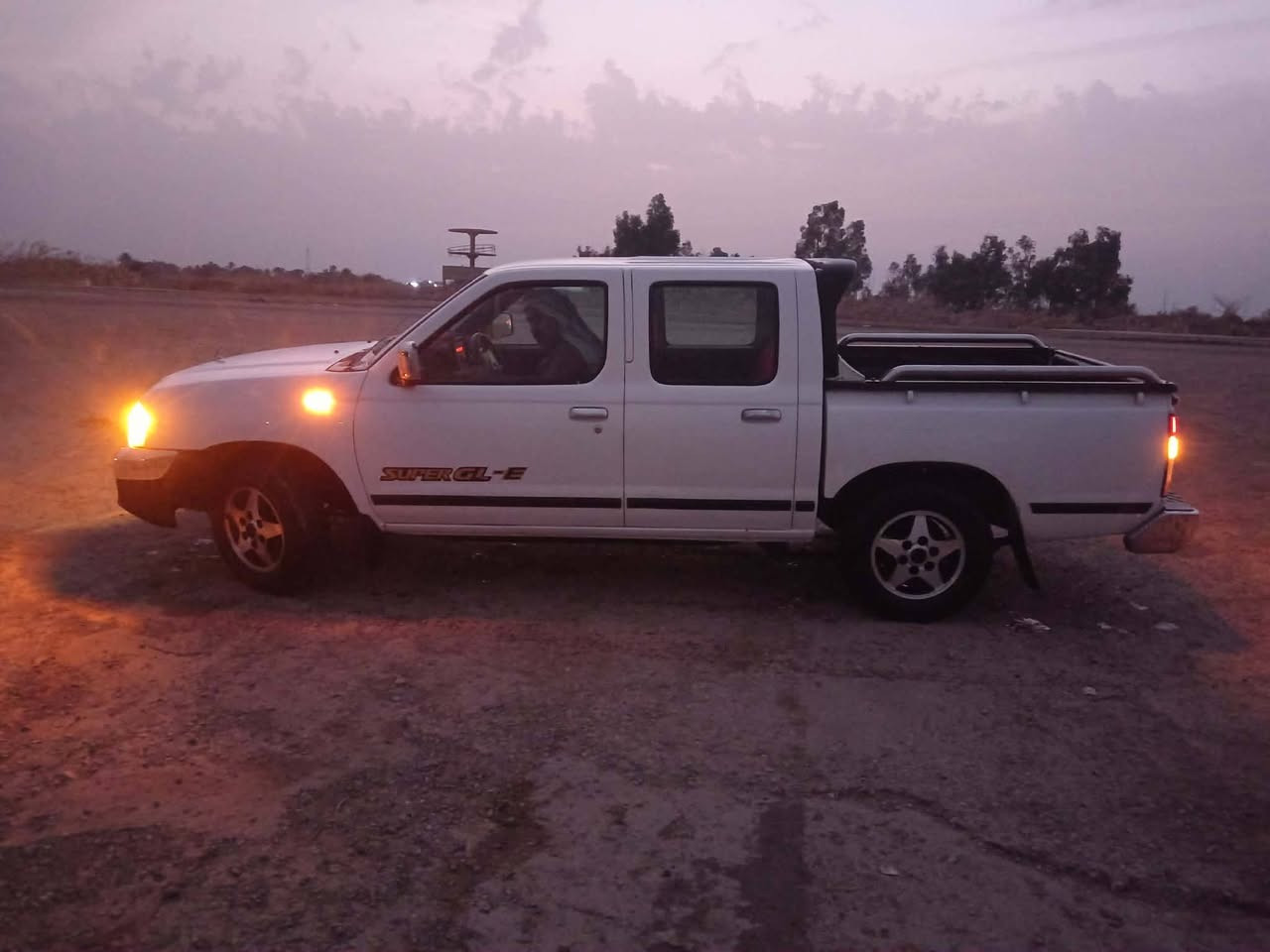 السلام عليكم ورحمه الله وبركاته نيسان 2014 للبيع عله وضع شريكه مكفول كفاله عامه من الصبغ والتبديل محرك وحداديه وتايرات جديد رقم كربلاء انكليزي بسمي تحويل مباشر العنوان الناصريه رقم الهاتف ***********
