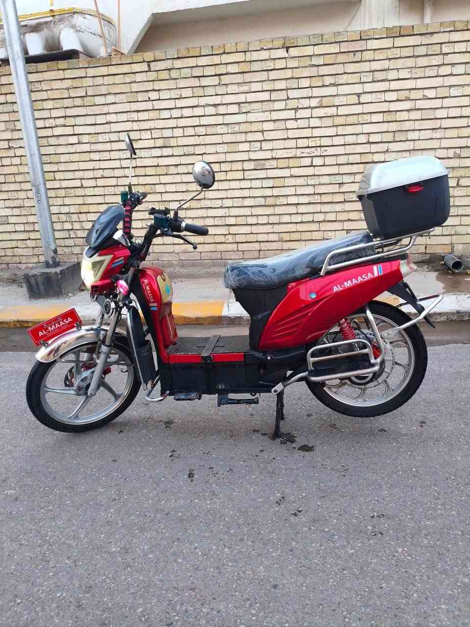 السلام عليكم موتور للبيع موتور نظيف جديد البطاريات غرين تسعه موتور جديد هاردي موديل 23 سعر 600 وبي مجال
***********
