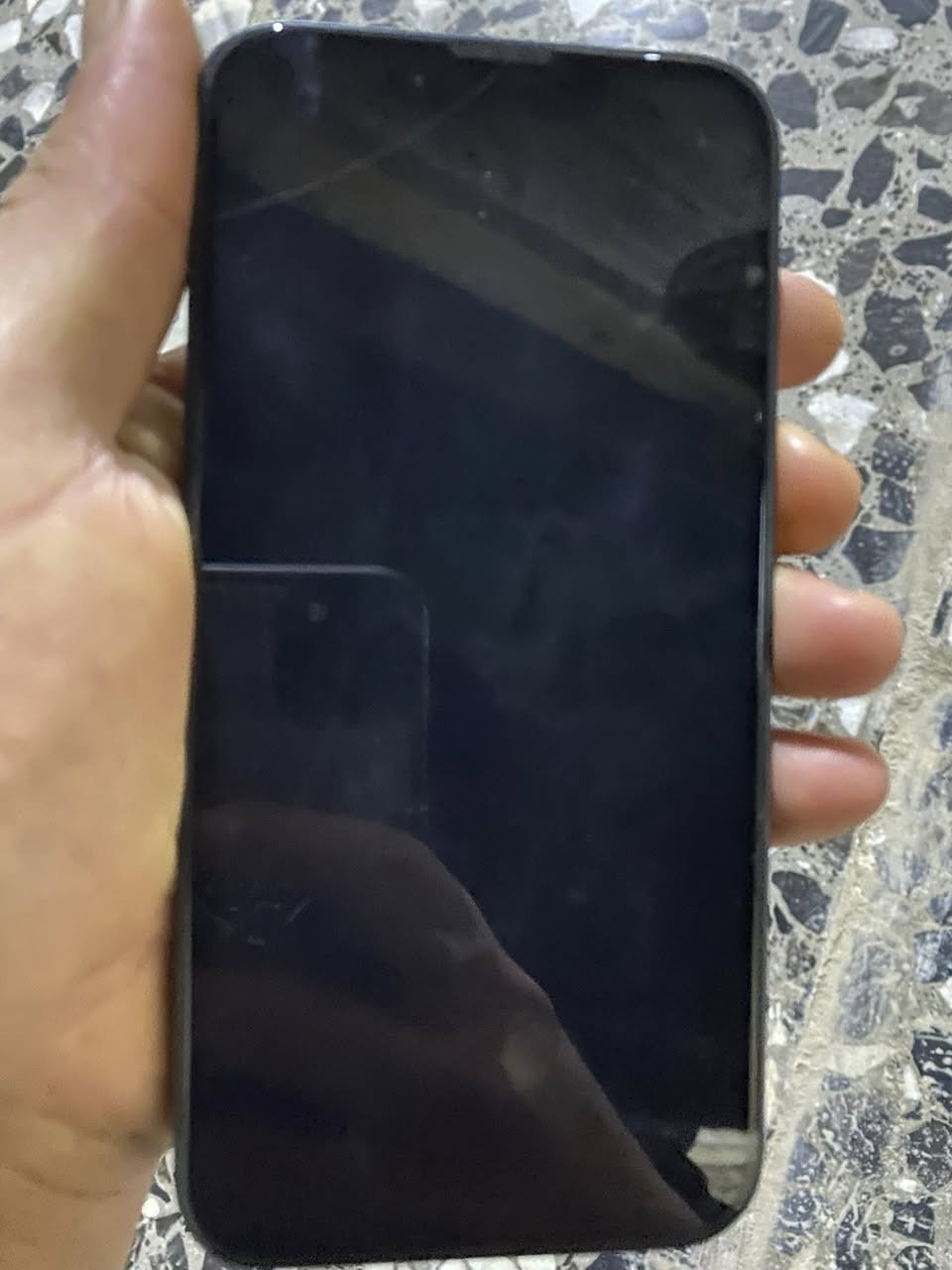 السلام عليكم ايفون 13 عادي نضيف مثل ما موضح بل صور ذاكره 128 بطاريه92 جهاز ما مفتوح ولا مبدل بي شي مكاني بغداد الشعب شارع الصحه رقمي ***********
