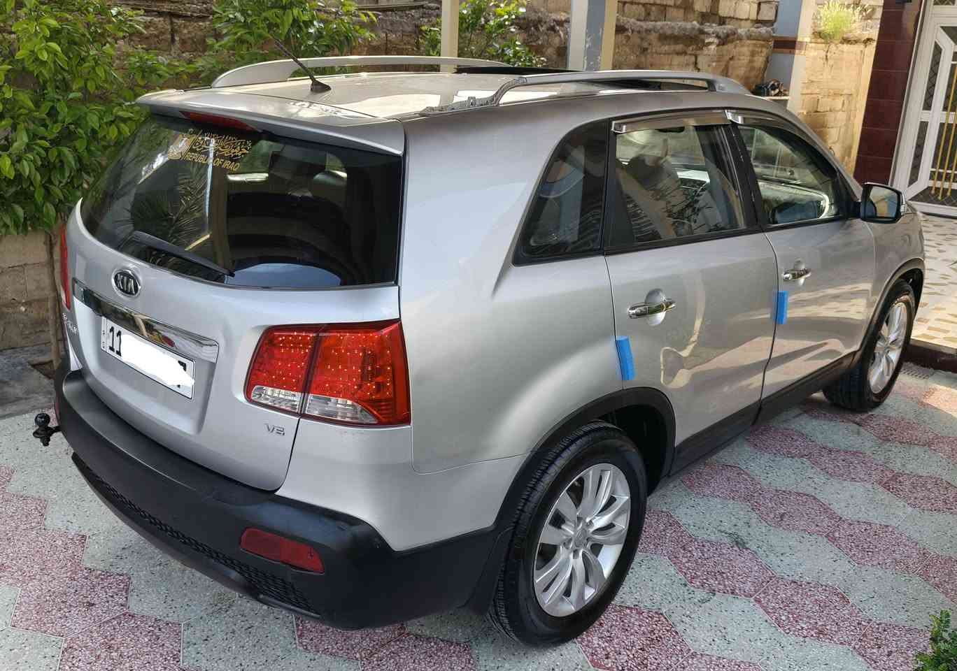 سلام عليكم للبيع سورنتو موديل 2013 خليجي كويتي  فول 1/1لمتدد 6سلندر 3500  داخل قرميدي 
رقم بغداد انكليزي تحويل ثاني يوم 
يدات نيكل 
8ايرباكات 
بصمة تشغيل 
بصمه أبواب 
كشنات جلدبلادي قرميدي 
كشنات كهربائيه
ارضيه جلدكامله مدوشمه
بانوراما
بك لايت لد 
كامره خلفيه 
حساسات خلفيه 
اشاير ترحيب بالأبواب
علامه سورنتو بل دوسه 
تبريدبيانو
اشايربالمري ومري شفط
تبريد ثلاث قطع
سبعه راكب
ويل كب كروم 
نظام ايكو
تحكم ستيرن. 
تخم تايرات صدرجديد
مكينه خير من الله 
سياره جاهزه من كلشي
السياره جديده ومال بيت 
جميع المواصفات بيها
ملاحظة ببه قطعه وحده صبغ بدون دواخل وبيه 3 سونارات 
سعر  165 &  وبيها مجال بصيط  للاستفسار اتصل الهاتف 🗣📲📞
‏‪0786 171 3288‬‏ أثير 
‏‪0777 303 5969‬‏ اسيا
