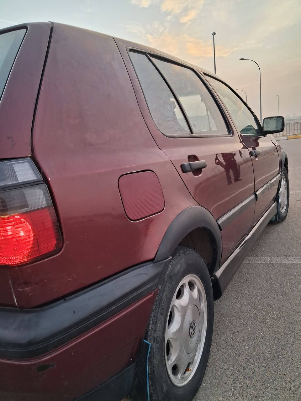 بسم الله
كولف نفخ 1992 رقم نجف انكليزي 2031 هزه شهر الواحد جديدة بسمي تحويل مباشر  باي مكان محرك 1600 بي لاستيك ولف كير عادي 5 نمر   تبريد  حدادية جديدة تخم تاير جديد باتري جديد السعر 39 وبي مجال بسيط مكان بغداد ناحية الوحدة متواجد خاص وتلفون 
***********
*********** واتساب
