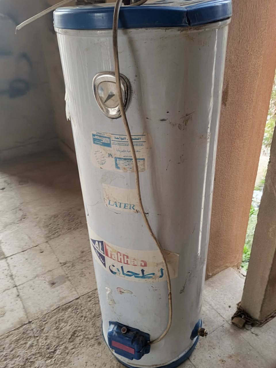 كيزر للبيع حجم كبير مستعمل *********** ب 40 الف مكاني محموديه
