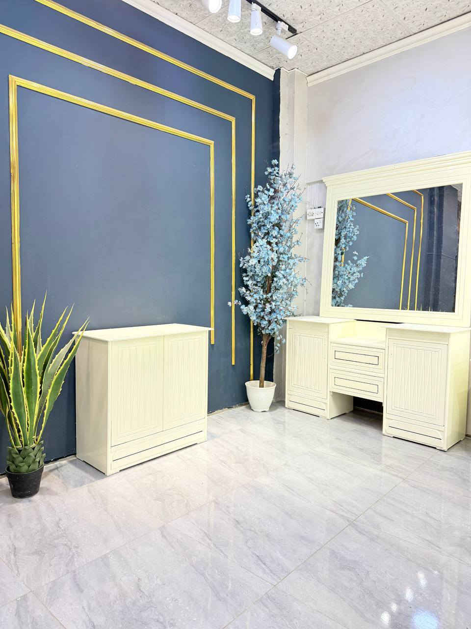 السعرمليون  الف فقط😍
غرف نجاره عراقيه 💯💯

تتكون من 8 قطع 

عرض الكنتور 3 و20سم

ارتفاع الكنتور 2 و20سم

السرير بلوك ٦ ارجل

طول السرير 200 سم 

عرض السرير 160 سم 

الضهر براغي
الشازلون 50 الف
دوشك 150


**إذا كنت صاحب هذا الإعلان وتريد حذفه لأي سبب، رجاءا أرسل رسالة إلى الدعم الفني**