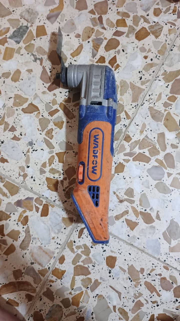ترددية فارغة  ترهملها بطاريات جوكر 20 فولت  انجكو و توتل و جاديفر و وادفو السعر 12 الف ماعندي توصيل مكاني حي الجهاد


**إذا كنت صاحب هذا الإعلان وتريد حذفه لأي سبب، رجاءا أرسل رسالة إلى الدعم الفني**