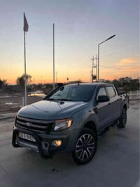 فۆرد رەنجەر مۆدیل ٢٠١٣ گاز انجیکتەر و سۆپەر رەنگی چەمەنتۆی سەیارەکە تا...