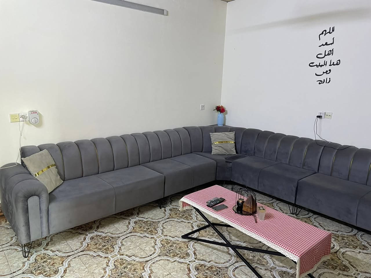 تخم ديوان رصاصي شغل حطاطه مو سوگي 7 امتار نضيف سعره 350 ومجال للشراي *********** واتس اب مكاني اسرى ومفقودين
