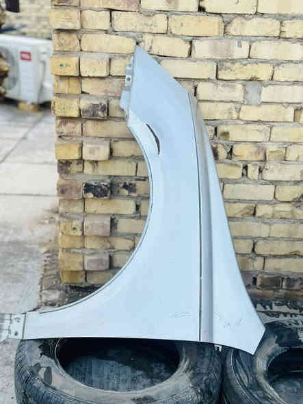 باب سلايت جهه السايق و باب السايق و جاملق جهه السايق ( يعني صفحه كامله ) 
حاويه ما مشدود ب العراق سلفري 
المكان : ديوانيه _ الحمزه الشرقي 
الاستفسار ع رقم : ***********
