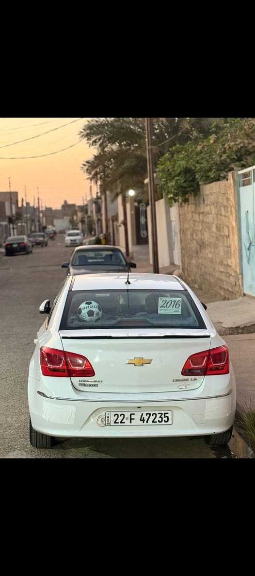 شؤفرليت كروز ٢٠١٦ خليجي
قطعتين صبغ اثر شخط بدون ضربه احسبه كلين 
بجم كبس خلف كبس 
مكينه ١٨ مفتوح بس كازكيت 
تبريد ثلج
تدفئة شرط
دبل كير 
تحكمات ستيرن 
صندوق بصمه
تحديد سرعة 
شاد شاشه وكاميرا اصلي 
اشارات مري 
قفل مركزي بلادي
صدر جديد 
باتري جديد
تخم امامي جديد
دسكات مبدل
ويل كبات بلادي 
بلاجكتور عدسة 
دوشمه كامل 
رقم وسنويه جديد بسمي شرط تحويل 
ورقه بنزين بي 
بدون نقص 

ماشيه ١٩٥ وقابل للزيادة الف حقيقي
سيارة احلى بل حقيقه 
سعرها ٩٦ ومجال للطيبين 

عنواني كركوك 
وهاي رقمي ***********
