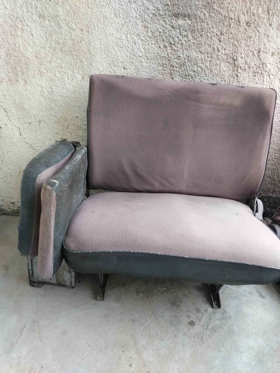 السلام عليكم كشن قلاب نضيف
كشن مازده مال سدر السعر ١٠٠ وبي مجال
اتصال عله الرقم ***********
