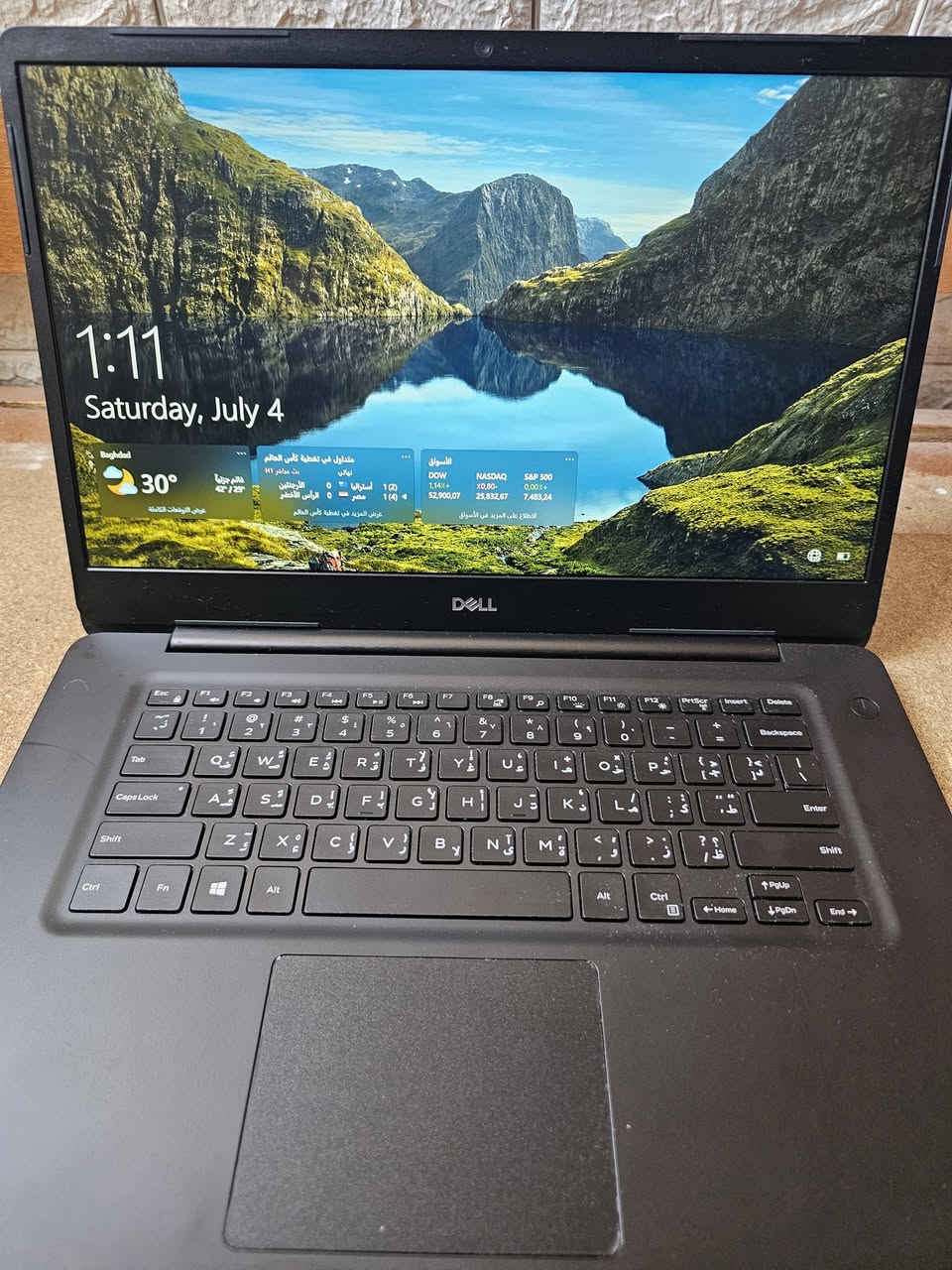 لابتوب Dell للبيع
للبيع Dell Latitude 5581

🔥 المواصفات:

- Dell Latitude 5581
- معالج Intel Core i7 الجيل الثامن
- ذاكرة RAM سعة 8GB
- SSD سعة 480GB
- كرت شاشة Intel UHD Graphics (داخلي)
- كرت شاشة NVIDIA GeForce MX130 سعة 2GB (منفصل)
- شاشة 15.6 إنش Full HD
- كاميرا وواي فاي وبلوتوث
- جميع المنافذ تعمل بشكل ممتاز

✅ الجهاز نظيف وحالته ممتازة.
✅ سريع بالإقلاع وتشغيل البرامج والألعاب المتوسطة.
✅ مناسب للدراسة، التصميم، البرمجة، والأعمال المكتبية.
✅ جاهز للاستخدام ولا يحتاج أي صيانة.

💰 السعر: 350
📍 الموقع: بغداد حي العامل متوفر توصيل

للاستفسار أو الحجز، راسلني على الخاص.


**إذا كنت صاحب هذا الإعلان وتريد حذفه لأي سبب، رجاءا أرسل رسالة إلى الدعم الفني**