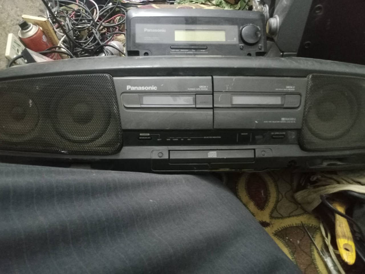 راديو مسجل دبل كاسيت اربع سماعات وسيدي شغال ولكن ابيعه هل الموجود مااعرف اشغله يشتغل بس وشه بيه كسر في بدن الجهاز من الاسفل السعر 25 الف مع التوصيل


**إذا كنت صاحب هذا الإعلان وتريد حذفه لأي سبب، رجاءا أرسل رسالة إلى الدعم الفني**