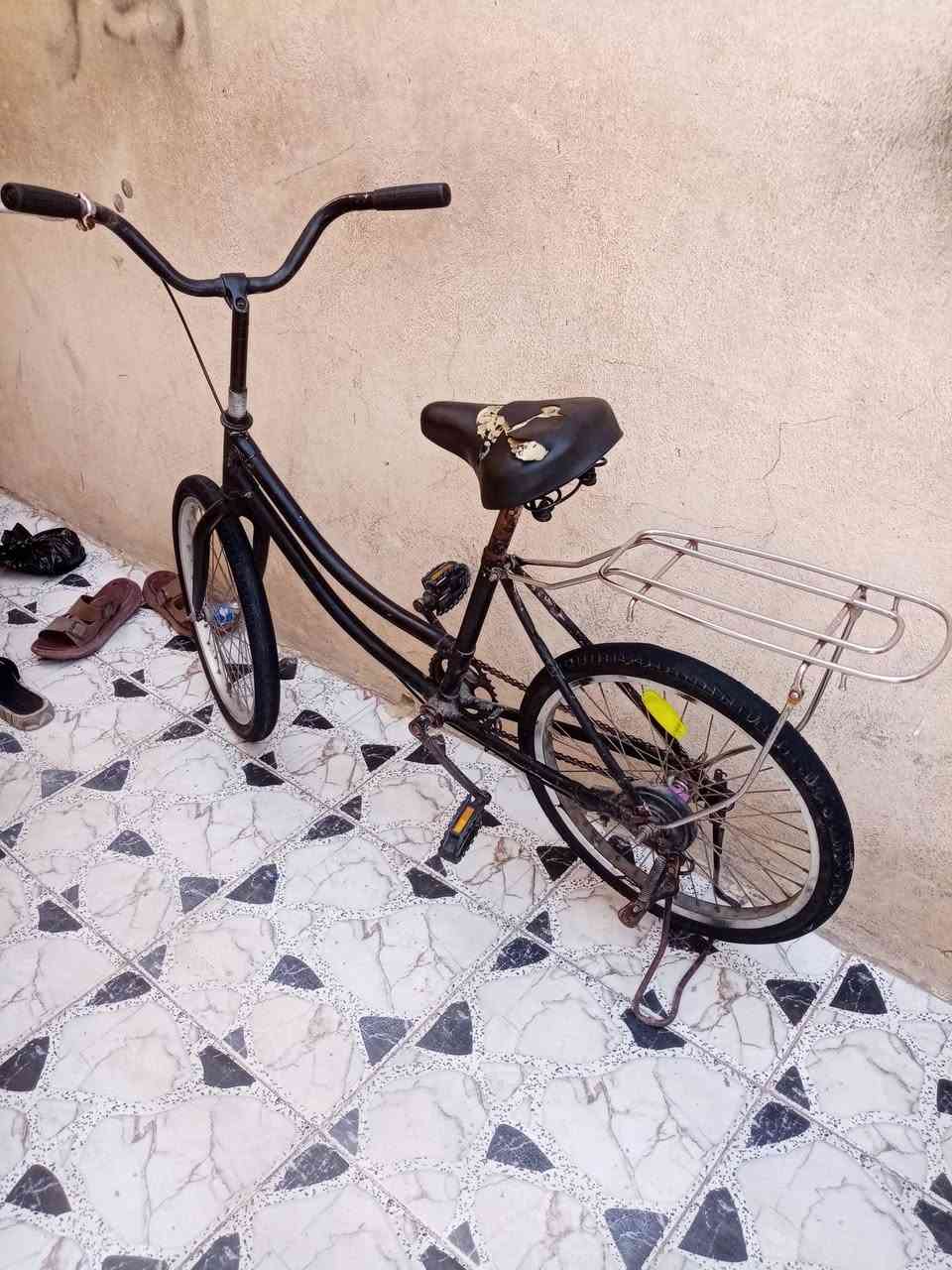 سلام عليكم بايسكل حجم 20 للبيع البايسكل حلو ومرتب سعر 40 وبي مجال قليل للشراء يدخل خاص 40 وبي مجال قليل للشراء يدخل خاص مكاني بالنجف ***********
