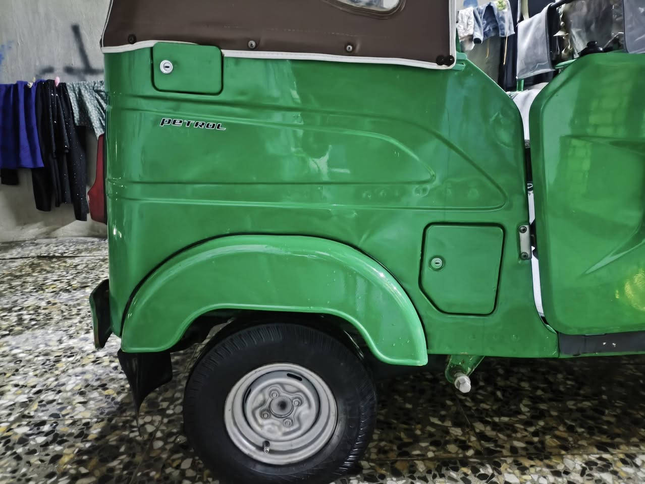 تكتك لبيع موديل 22شهر10رقم بغداد 
كشر كفاله بي صبغ شبر بلغد دوس بيهم تعمير فقط 
مكينه اكسن كهربائيات جديد 
السعر 8250
العنوان بغداد حي نصر 
رقم الهاتف ***********
