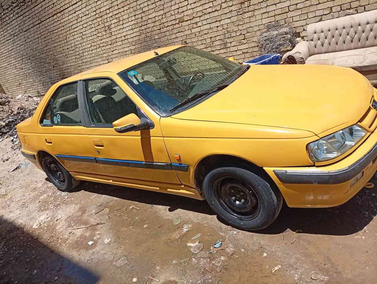 بيجو بارس ٢٠١٥باسمي بغداد بيها منضومة غاز وجهاز كلج للخفة نقصها غاز تبريد وبطل السعر٤٠للاستفسار***********
