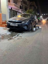 للبيع فورتي ٢٣ بيه جالكلغ أو بنيد مدلات باب السايق صبغ بدون دواخل ماشي...