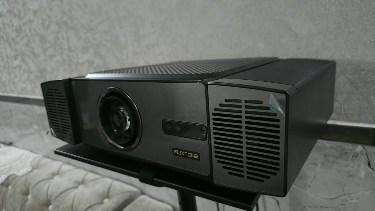 2300 Ansi💪❤️❤️❤️
عرض صوره 300 انج 7 متر
اندرويد 12 
جهاز العرض Flixtone  هو جهاز خرافي
الدقة: دقة أصلية  (Full HD) مع دعم لمحتوى 4K.
السطوع: سطوع عالي يصل إلى 2300 ANSI الى 2500.
الصوت: نظام صوتي محيطي مدمج مع مكبرات صوت مزدوجة بقوة 15 واط لكل منهما.
المميزات الذكية: تصحيح تلقائي للصورة (Automatic Correction). يعرض حجم 300 انج


**إذا كنت صاحب هذا الإعلان وتريد حذفه لأي سبب، رجاءا أرسل رسالة إلى الدعم الفني**