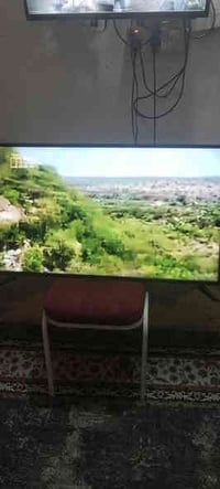 شاشة ٥٠بوصة • سمارت • شامية قرب مصرف الرشيد