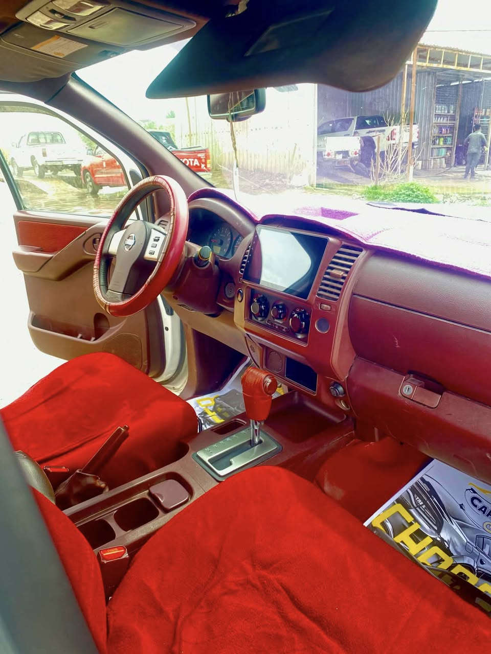 نيفاره للبيع موديل ١٠شرط كفاله عامه سعر ١٢٠ وبيها مجال بسيط ***********
