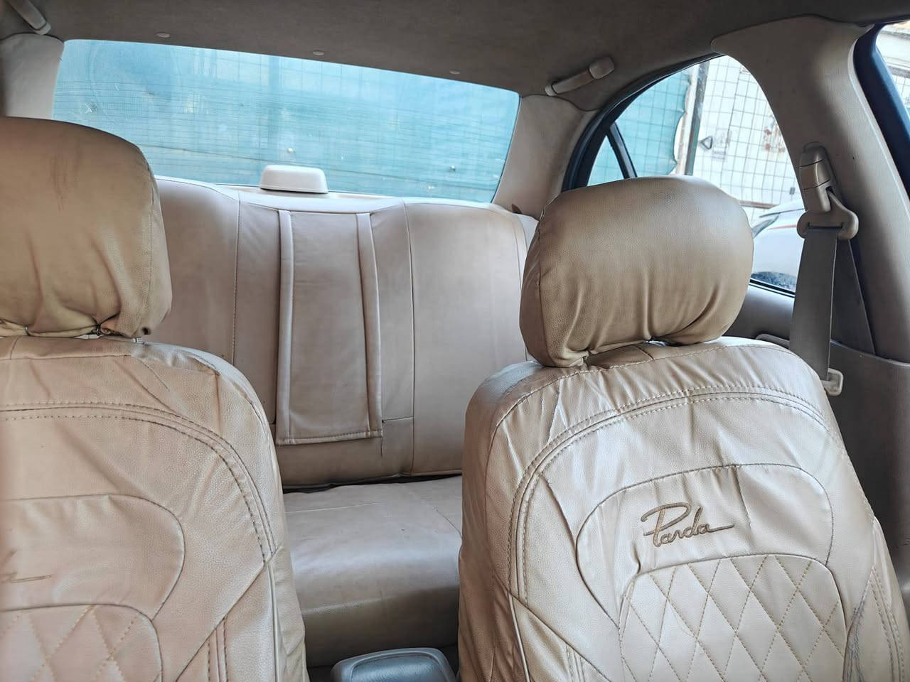 سڵاوی خوای گەورەتان لێبێت نیسان سەنی یابانی  2005 گێر تۆماتیک گێر و مەکینە بەشەرت کارەبایی تەقەو ڕەقەبەشەرت تەبریدی سارد و گەرمی بەشەرت  پێش و دوا تازە داگیراوە چرکەی تیانییە بۆیاخ عامە لەسەر ساغی بێ دەعم و لێدراوی ڕەقەم بەغدایە مەشروع وەتەنیە کۆبۆنی بەنزینی هەیە  سەنەوی ئەمساڵ بەسەر دەچێت گۆڕینەوە و قسیتمان نییە نرخی خوار هەموو  بازاڕ 62 گڵا شوێن چەمچەماڵ ژم. ***********السلام عليكم ورحمة الله وبركاته
نيسان صني ياباني 2005، كير أوتوماتيك.
الكير والمحرك بشرط الفحص، والكهربائيات والجهوزية كلها بشرط.
التبريد شغال ثلج والتدفئة حار بشرط.
الصدر الأمامي والخلفي منزّل جديد، السيارة ما بيها أي طقة أو نقص.
مصبوغة عام على نظافة، بدون أي دعم أو ضربة.
الرقم بغداد مشروع وطني، وبها كوبون بنزين.
السنوية تنتهي هاي السنة.
ما عندي مراوس ولا أقساط.
السعر جوة السوك، 62 ورقة.
المكان: جمجمال.
رقم الهاتف: *********** السليمانية, العراق
