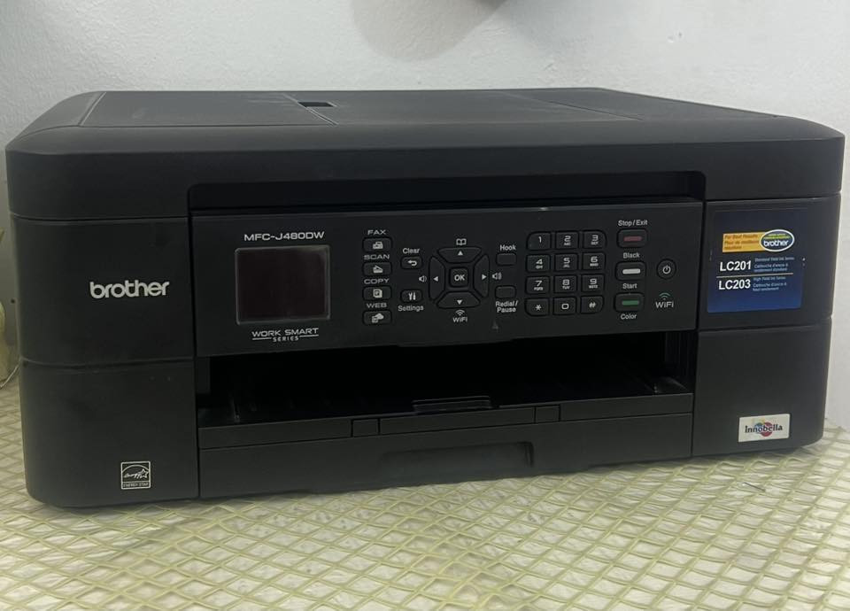 طابعة مستعملة للبيع :
🔹النوع: Brother
🔹 الموديل: MFC-J480DW (Work Smart Series)
🔹 الوظائف: طباعة + سكنر + تصوير + فاكس
🔹 تدعم WiFi (تطبع من الموبايل واللابتوب بسهولة)
🔹 جودة طباعة عالية (ألوان + أسود)
🔹 استخدام نظيف وحالتها جداً ممتازة

📌 مناسبة للطلاب، المكاتب، والاستخدام المنزلي

💰 السعر: (١٥٠ الف)

📞 للتواصل خاص أو اتصال على هذا الرقم 
        *********** يوجد فيه واتساب 

✨ فرصة حلوة للي يريد طابعة عملية وسعرها مناسب
