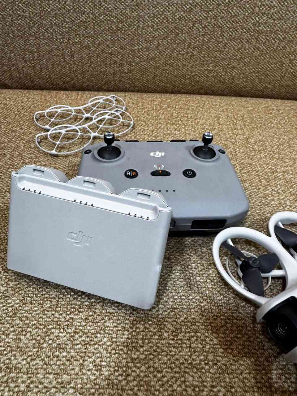 يا الله dji neo كومبو استخدام نضيف كامله ملحقات سعر 550 بي مجال مكاني بغداد


**إذا كنت صاحب هذا الإعلان وتريد حذفه لأي سبب، رجاءا أرسل رسالة إلى الدعم الفني**