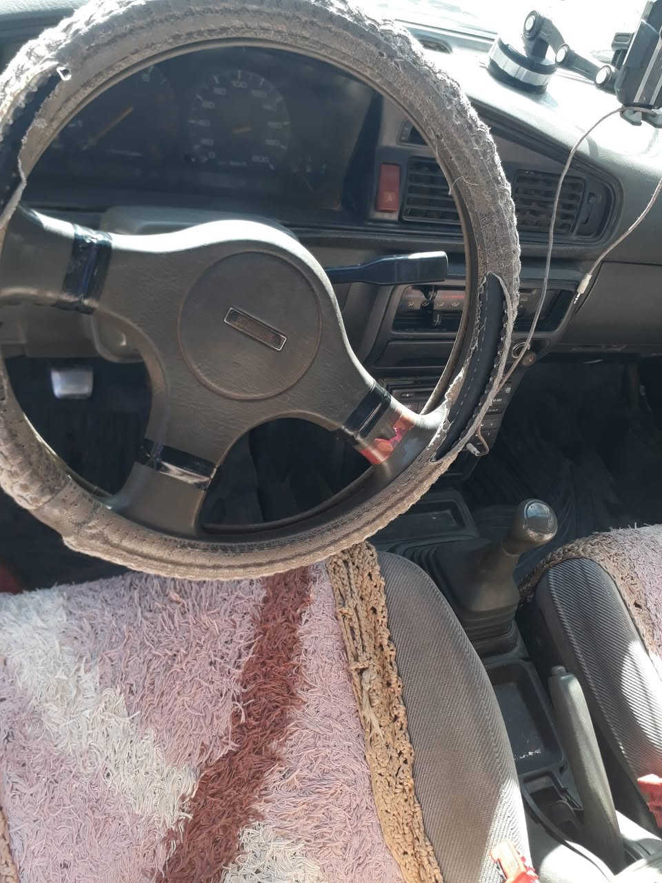 السلام عليكم
للبيع سيارة نوع مازدا 626موديل 91 8 بخ  رقم نينوى فحص شرط التحويل  طخم تاير جديد كهربائيات شغالة 
دبلات أمامي خلفي السعر المطلوب 28$وبيها مجال للاستفسار الاتصال على الرقم ***********
